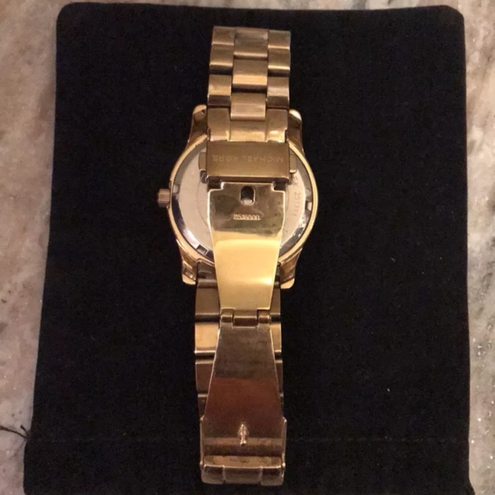 Michael Kors Watch PRICE DROP! - Picture 6 of 8